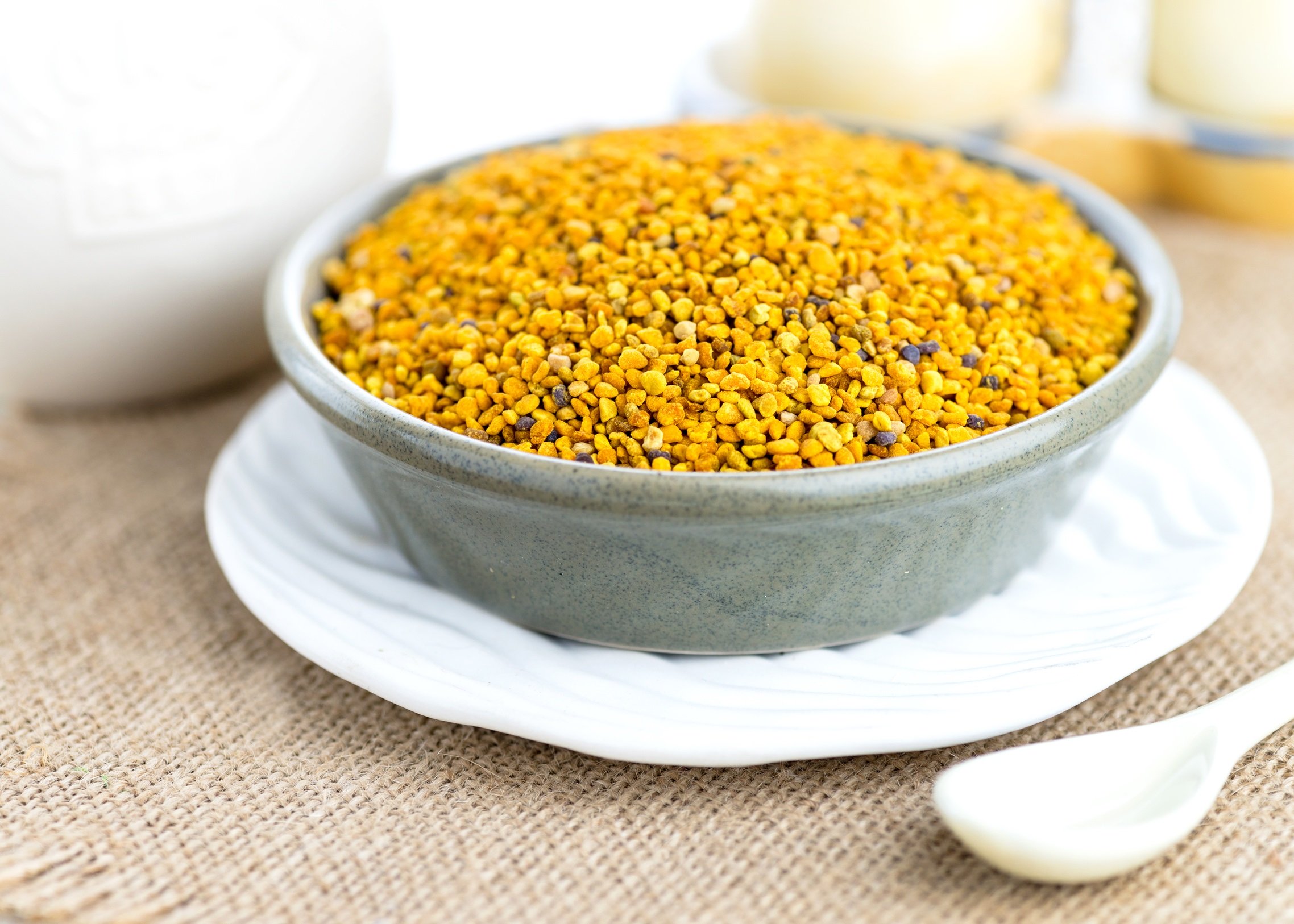 Bee pollen in bowl